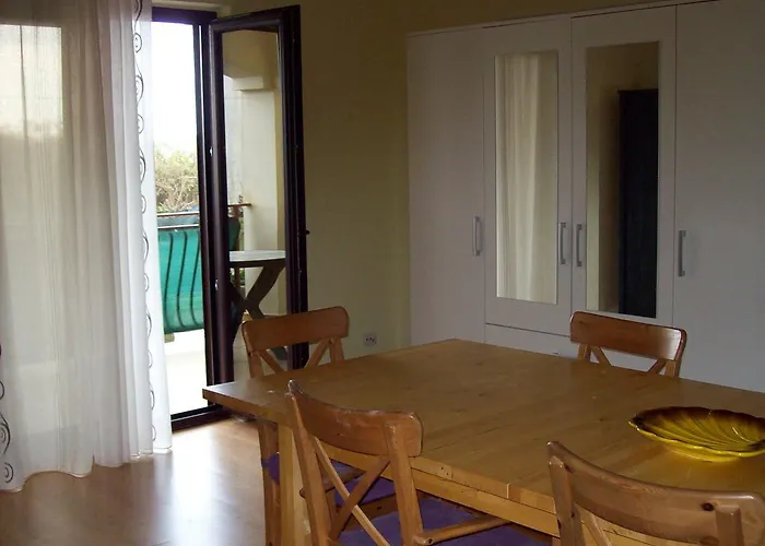 Apartment Monfiorenzo 11