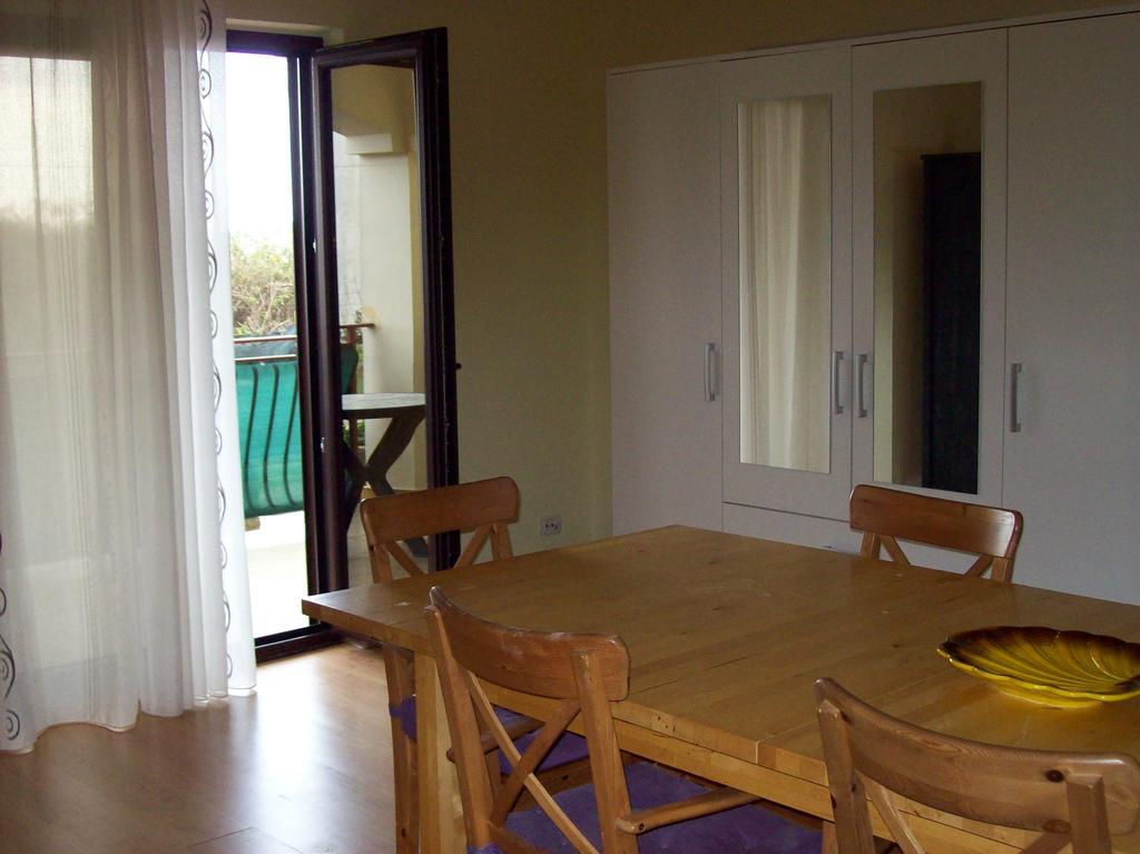 Monfiorenzo 11 Apartment *